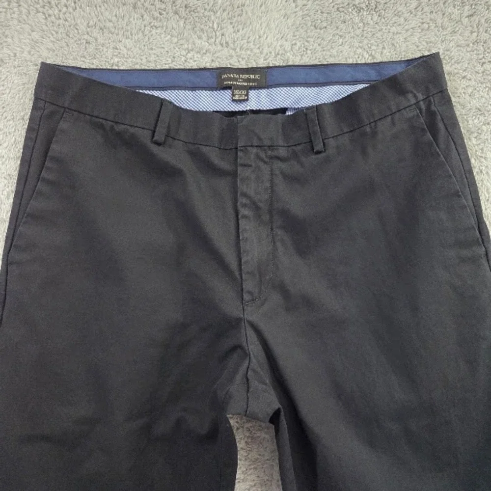 Banana Republic Chinos Mens 35x32 Black Non-Iron Tailored Slim Fit Cotton Pants